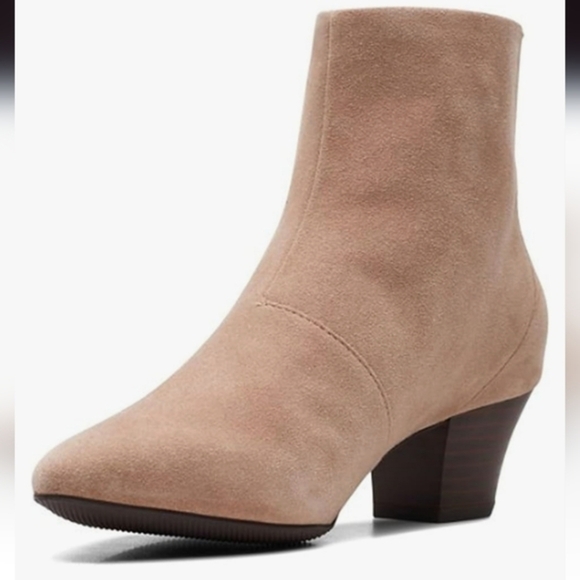 Clarks Women's Teresa praline suede low heel ankle Boots size 11 brand new - Picture 2 of 9